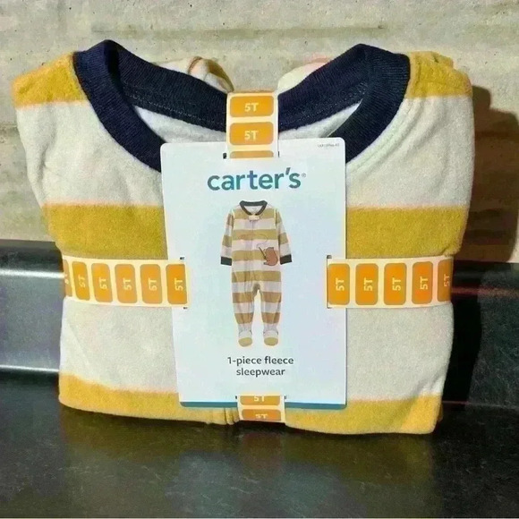 Carter's Toddler Sleepwear Close Footie 5T Bear/ Fishing Stripped Pattern Zipper - Picture 1 of 6